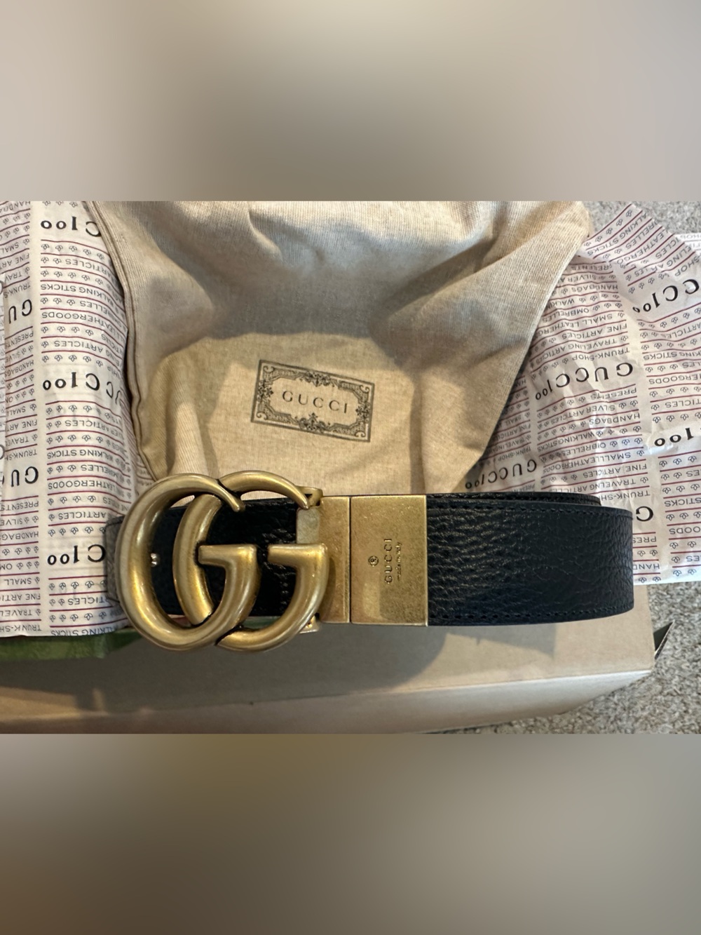 Gucci Reversible leather belt with Double G buckle